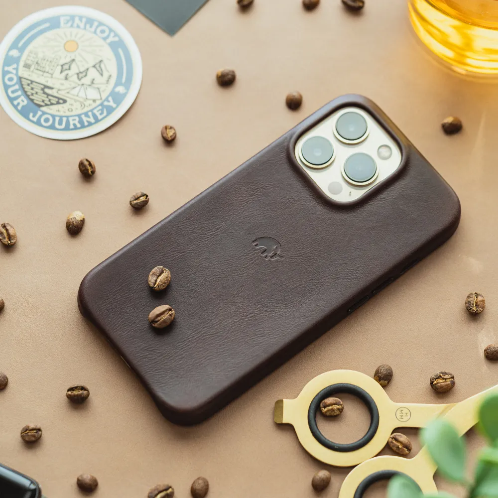 20% Off Minimalist iPhone Case & Wallet - Bourbon