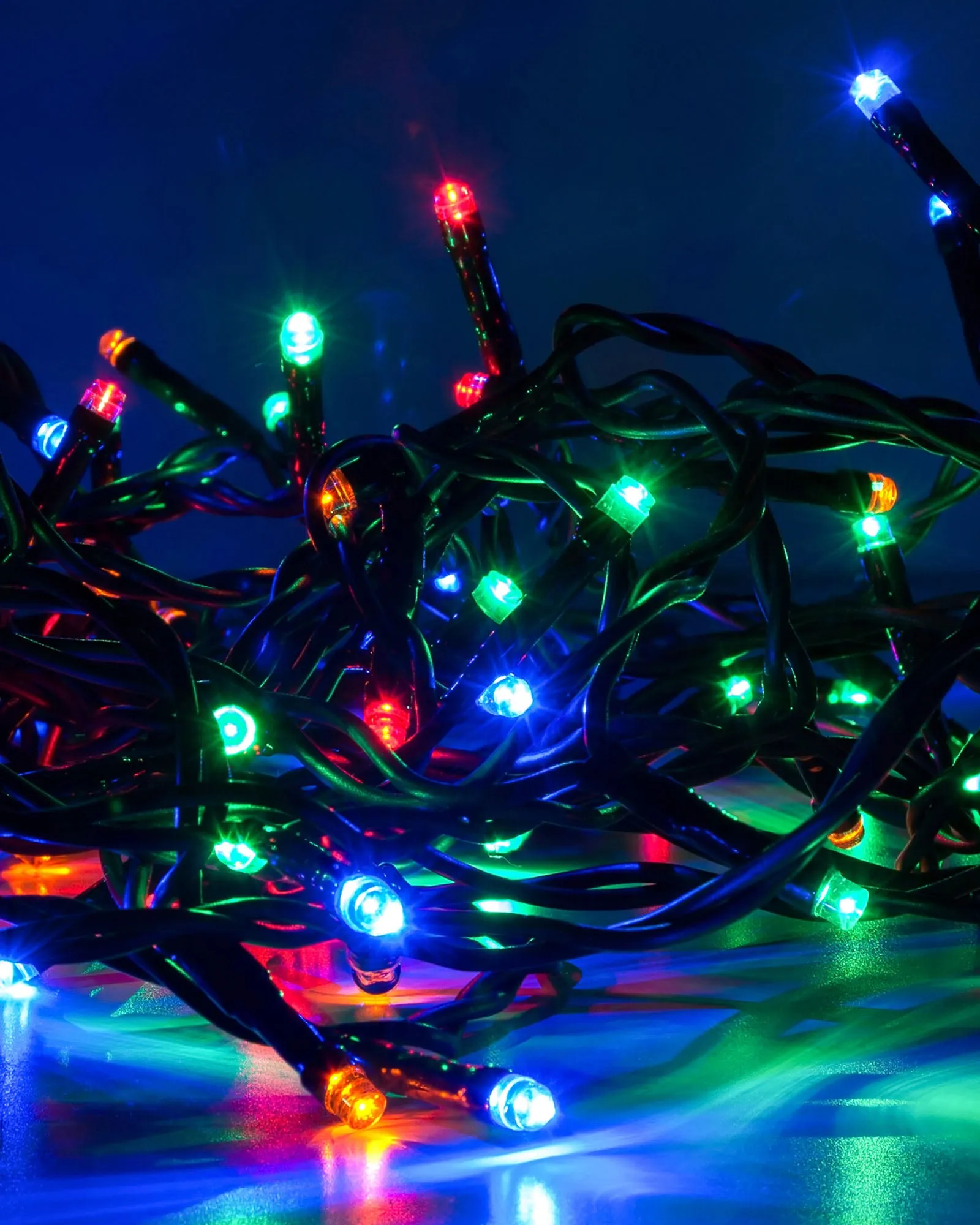 Battery Operated Multi-Function 400 LED Light String with Timer, Multi-Coloured