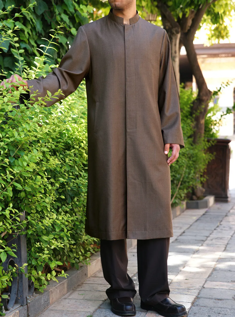 Sure! The optimized title for this e-commerce product in English with modifiers could be: Elegant Ghazi Jubba for Men - Stylish Traditional Attire