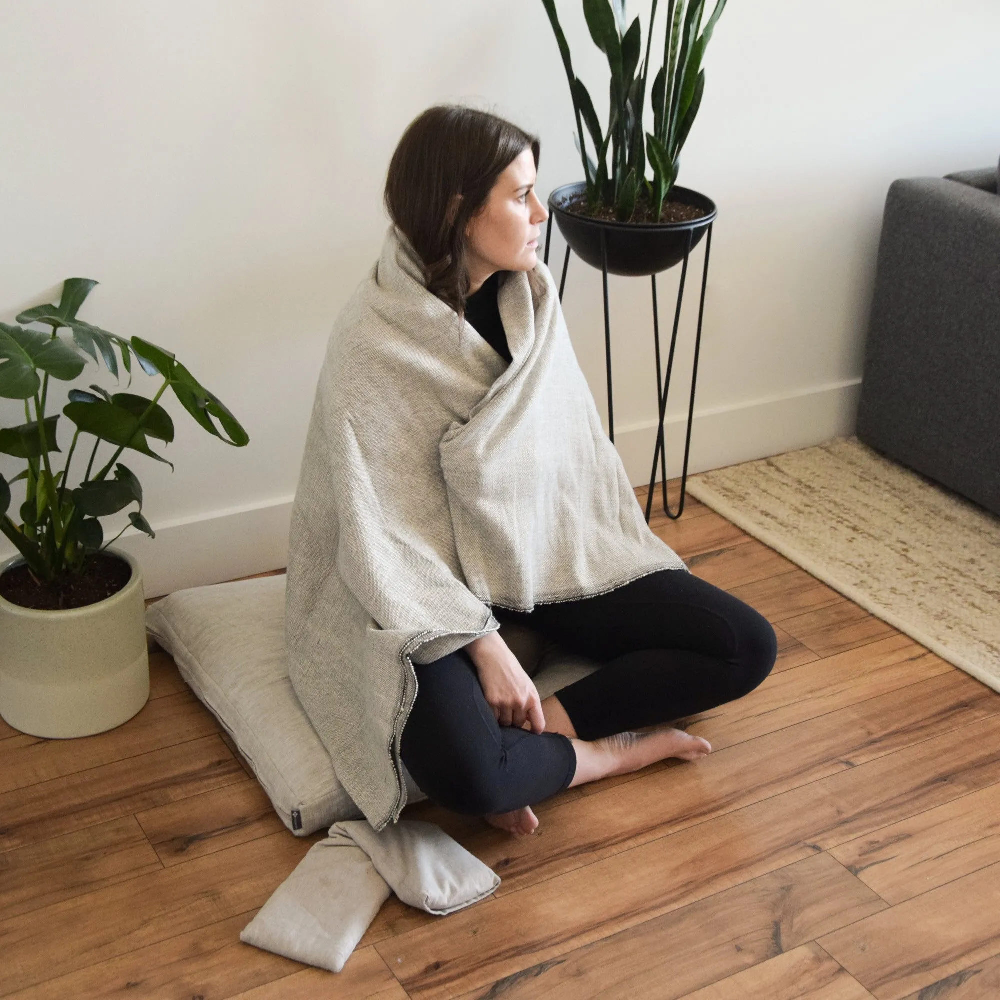 Halfmoon Sit Set: Mod Meditation Cushion   Zabuton