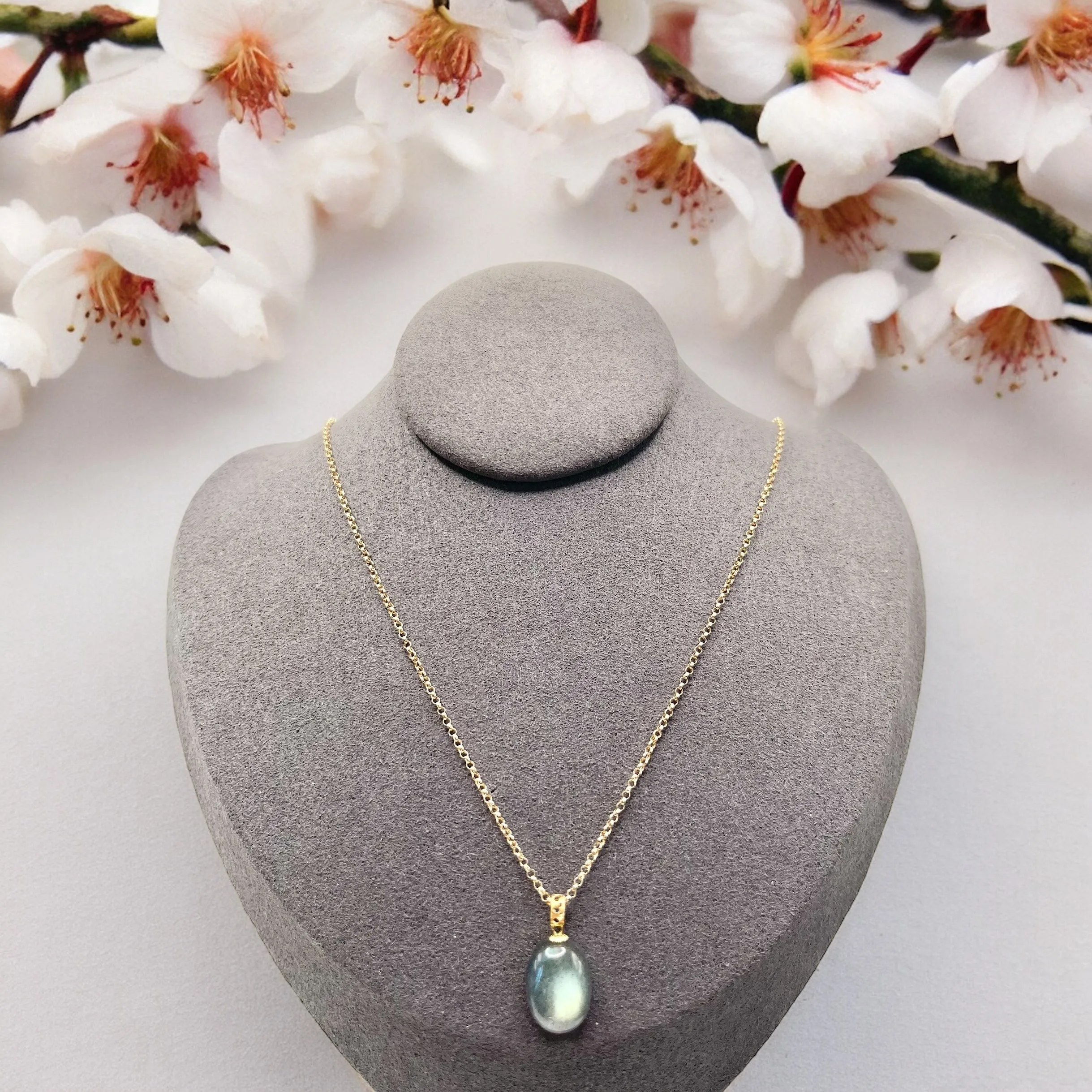 LABRADORITE NECKLACE