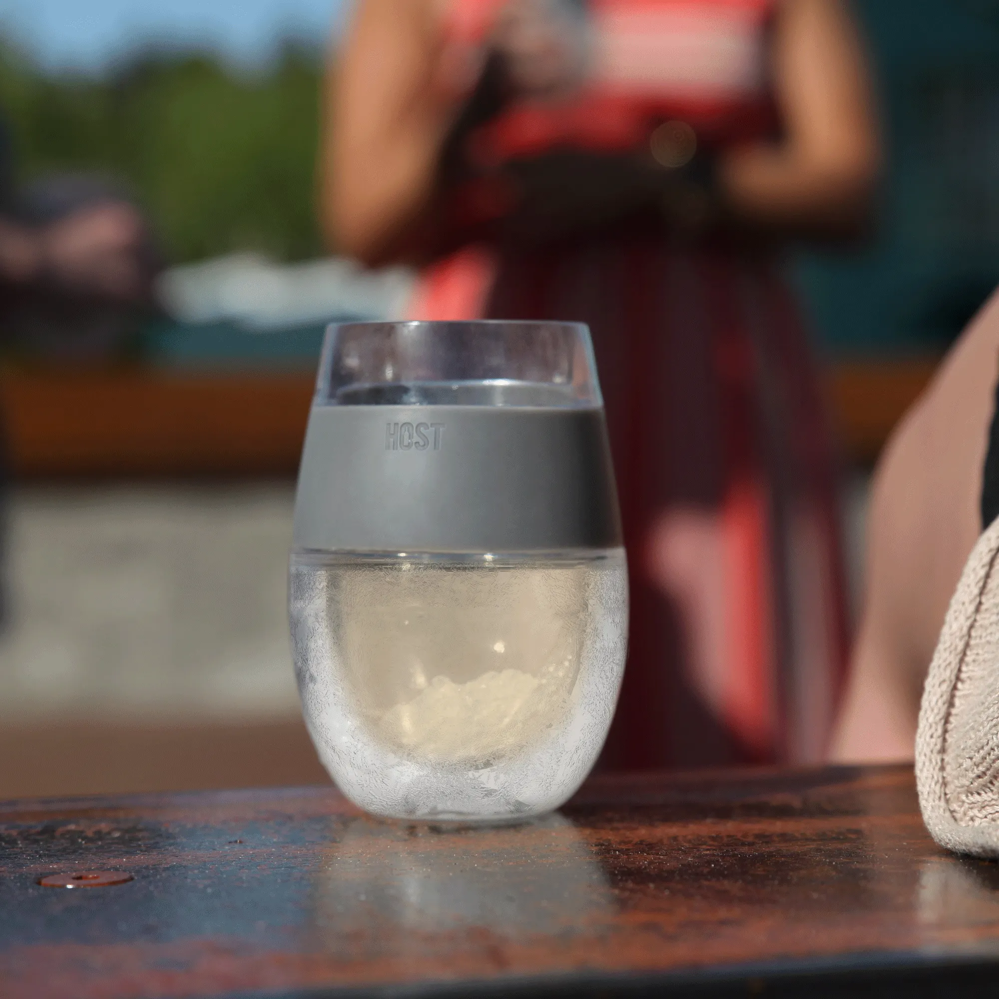 Wine FREEZE™ Cooling Cup in Grey